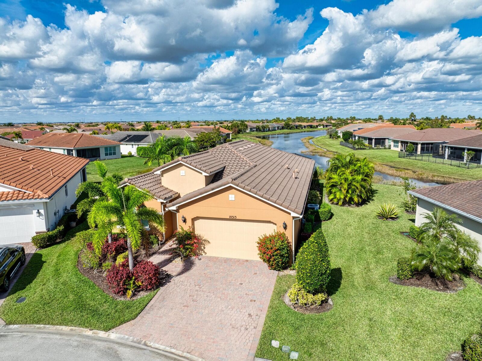 Property Photo:  10313 SW Fernwood Avenue  FL 34987 