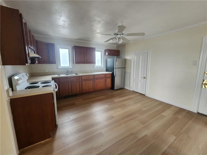 Property Photo:  37 Forest Avenue 3  RI 02864 