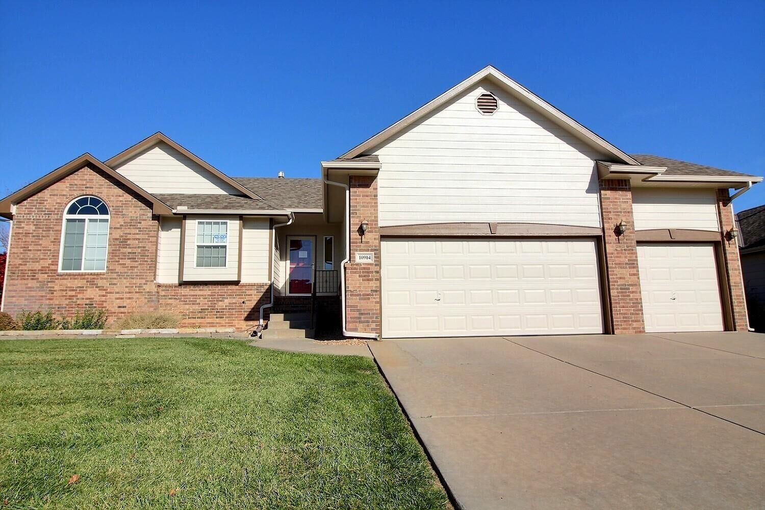 Property Photo:  10914 W Lantana St  KS 67205 