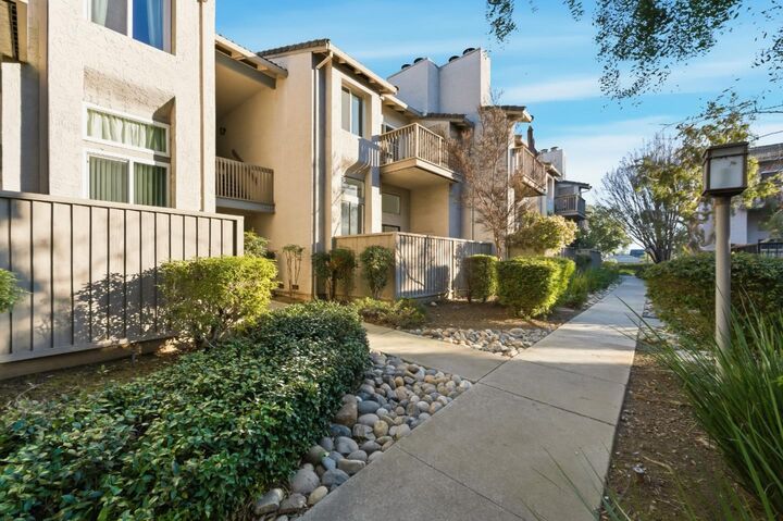 Property Photo:  2265 Sun Glory Lane B  CA 95124 