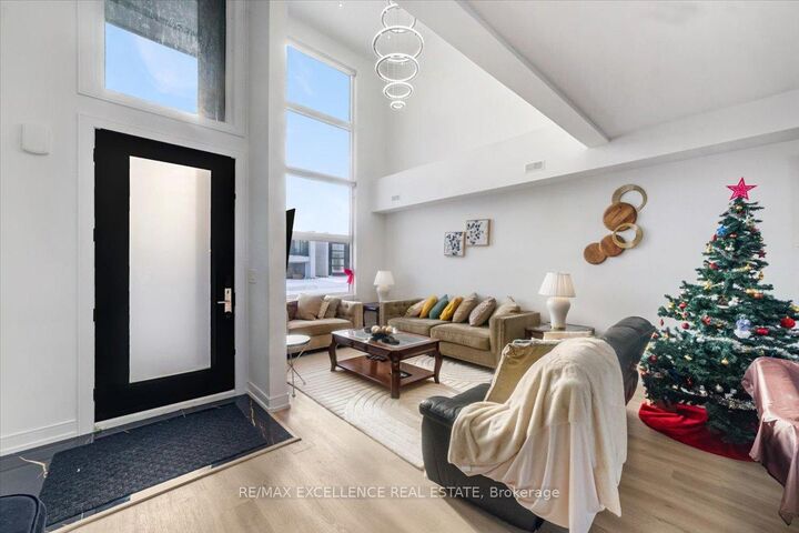 Property Photo: 3717 Quayside Drive ON L3V 8M9