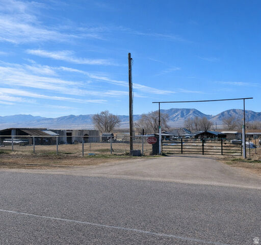 Property Photo: 405 S 100 E 4 UT 84630