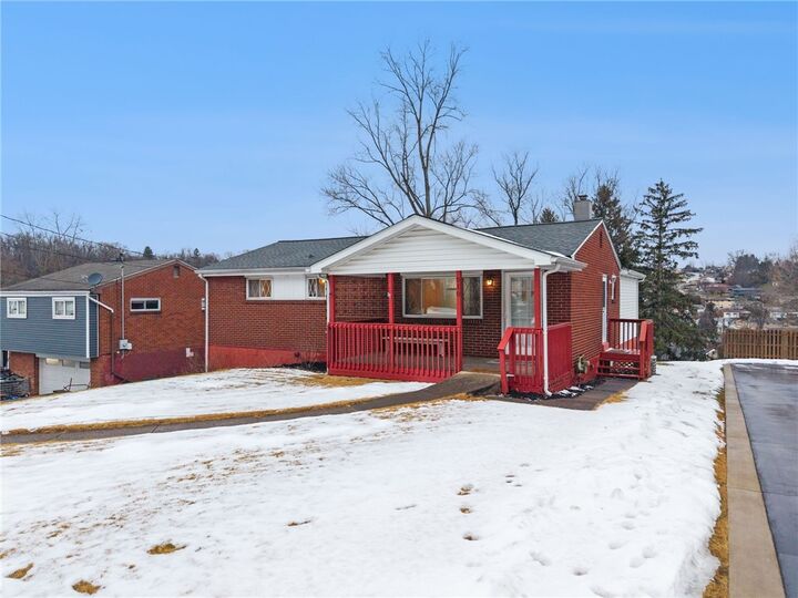 Property Photo: 910 Colonial Manor Rd PA 15642