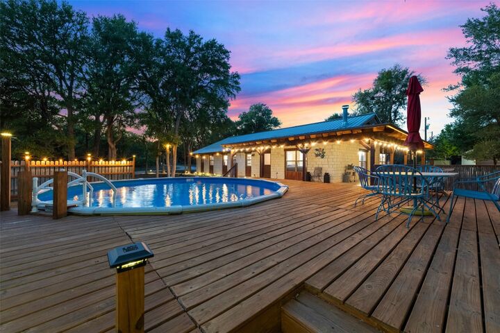 Property Photo:  507 County Road 200D  TX 78611 