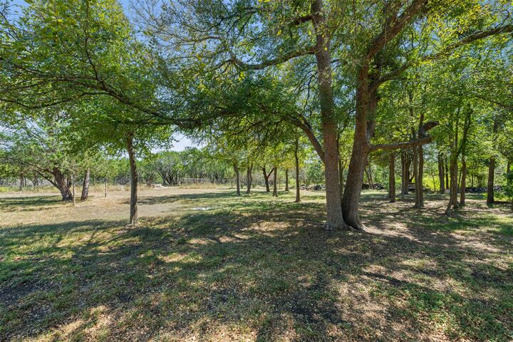 Property Photo:  507 County Road 200D  TX 78611 