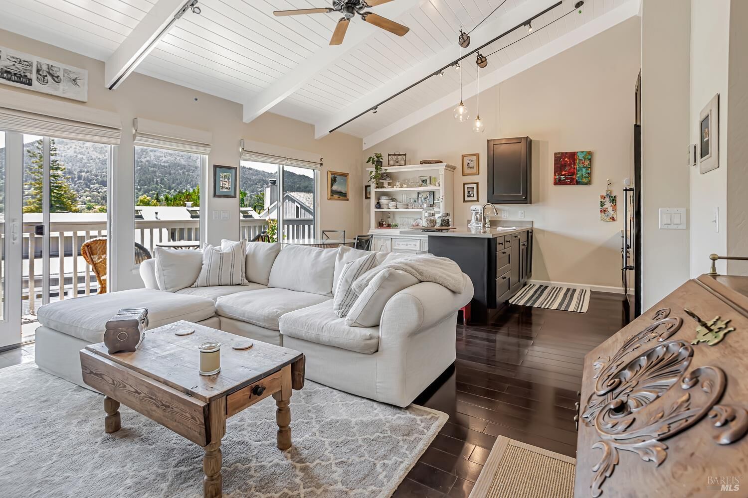 Property Photo:  838 Sir Francis Drake Boulevard 3  CA 94904 