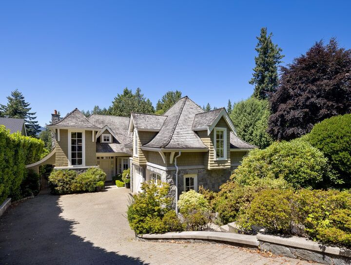 Property Photo: 6154 Gleneagles Drive BC V7W 1W3
