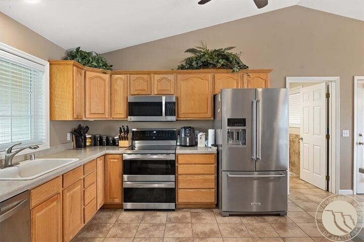 Property Photo: 1931 Gleneagles Blvd MT 59105