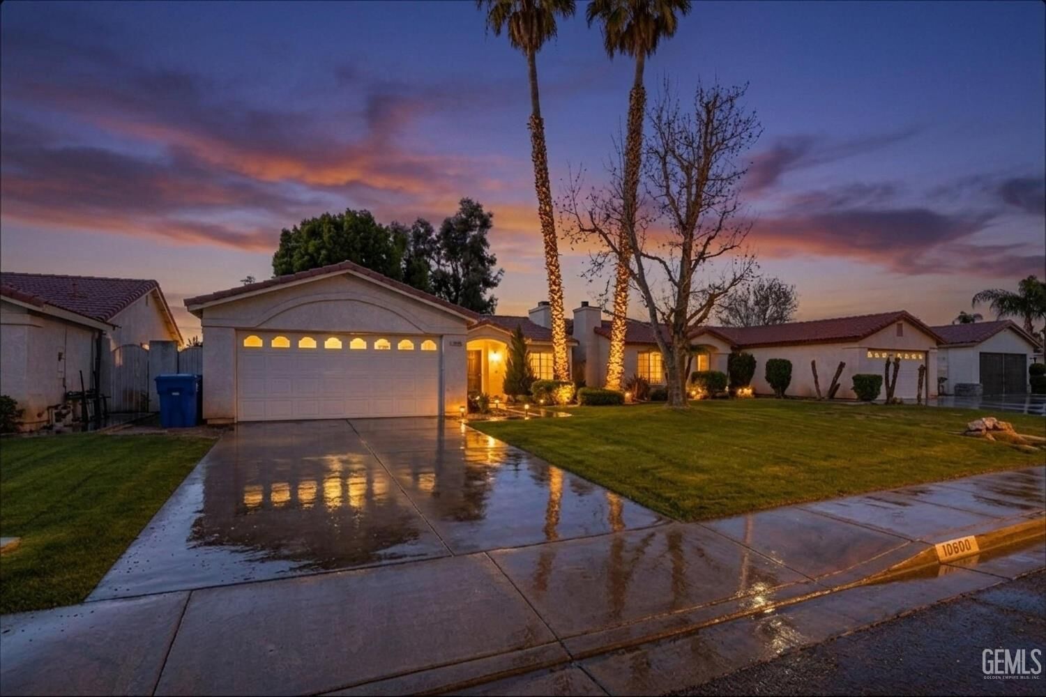 Property Photo: 10600 Petalo Drive CA 93311