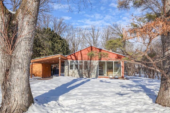 Property Photo: 50 Sandra Bay MB R3T 0K1