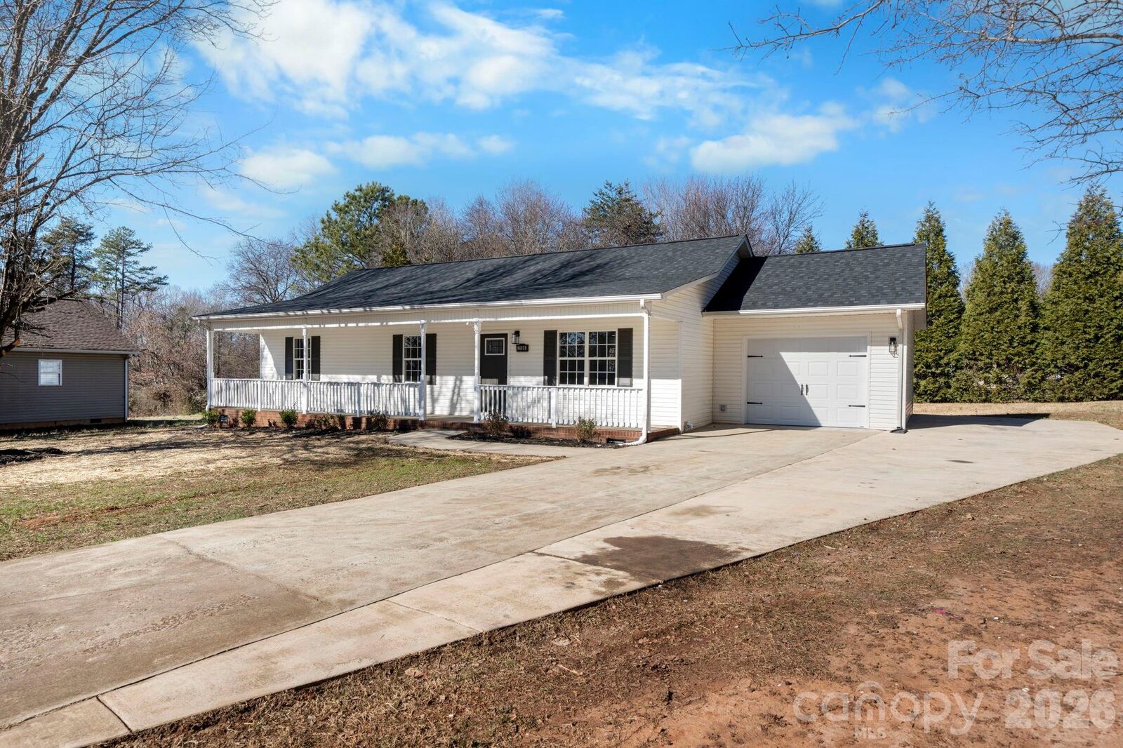 Property Photo:  2109 Kyle Court SE  NC 28613 