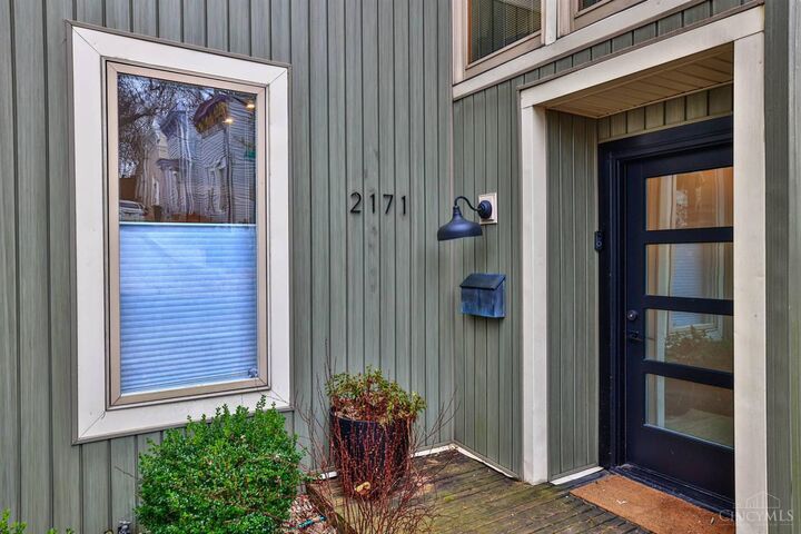 Property Photo:  2171 Sohn Street  OH 45219 