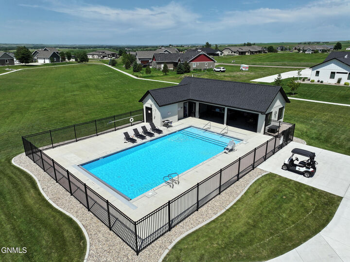 Property Photo:  3403 Palmer Place  ND 58503 