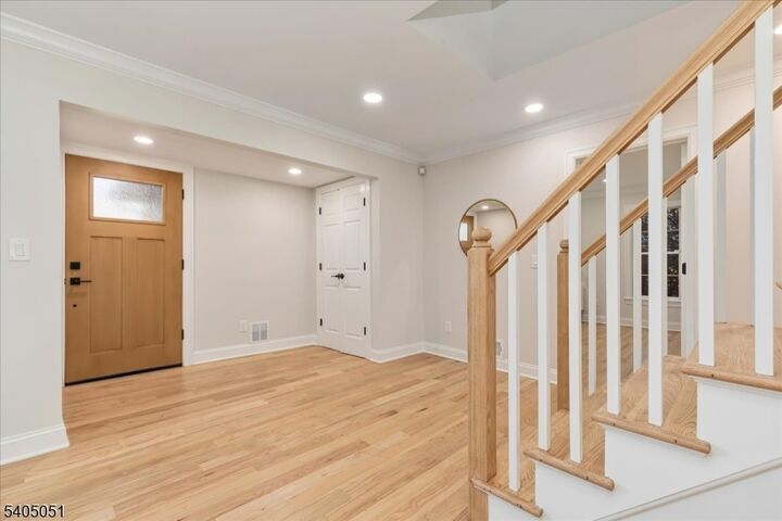Property Photo:  1248 Sunnyfield Ln  NJ 07076 