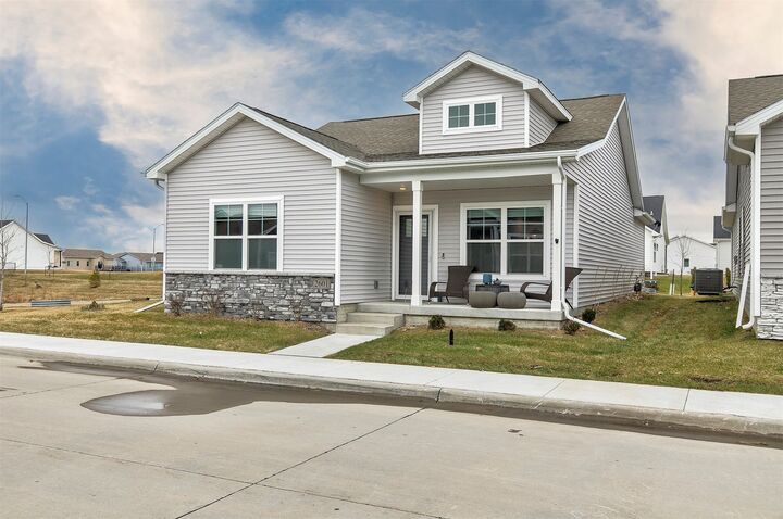 Property Photo: 2601 NW 30th Lane IA 50023