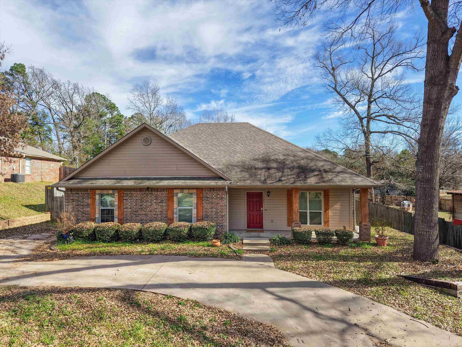 Property Photo:  1703 Azalea St.  TX 75644 