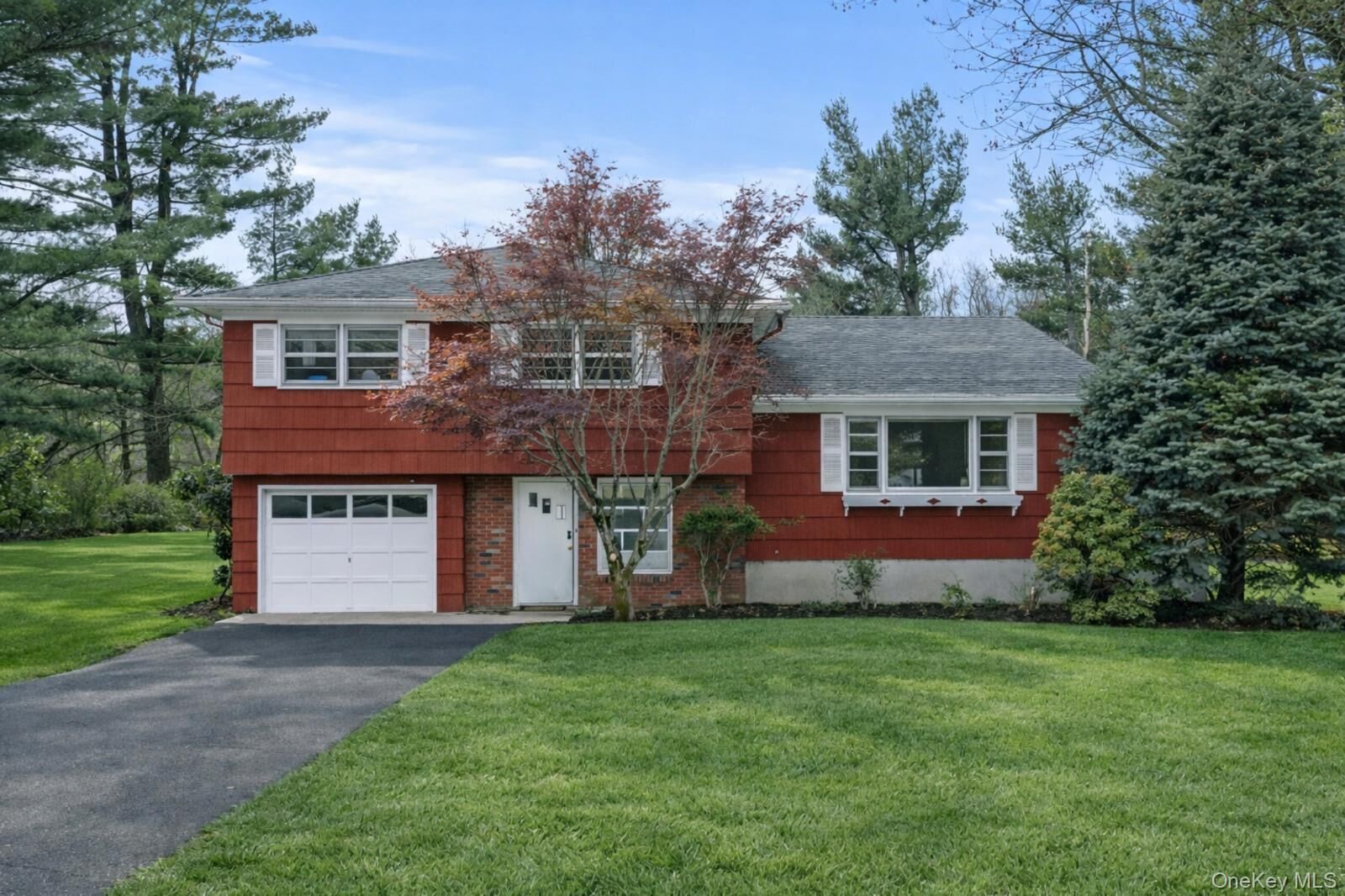 Property Photo:  3 Anchor Road  NY 10977 