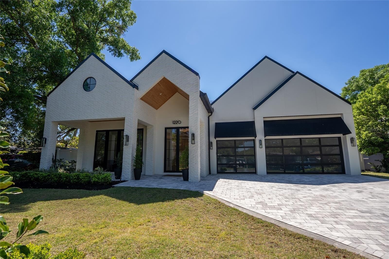 Property Photo:  1220 Delaney Park Drive  FL 32806 