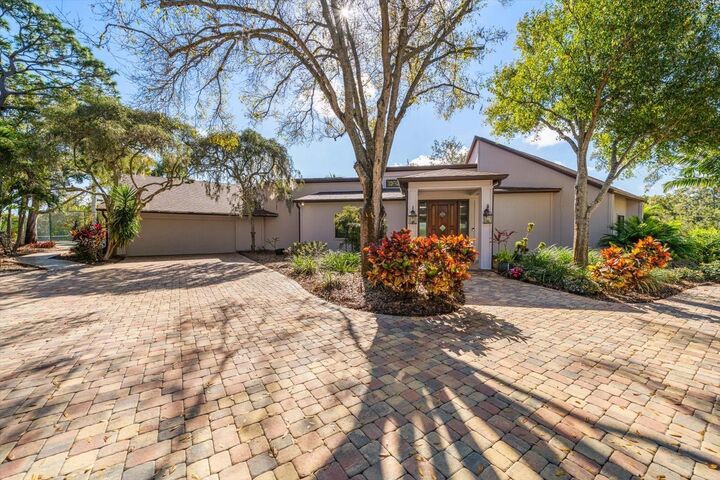 Property Photo:  2402 Pine Hammock  FL 33764 