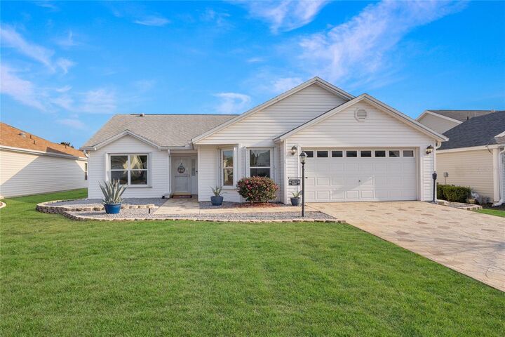 Property Photo:  16845 SE 86th Deptford Court  FL 32162 