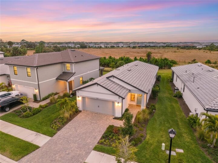 Property Photo:  6237 Fish Eagle Court  FL 34275 