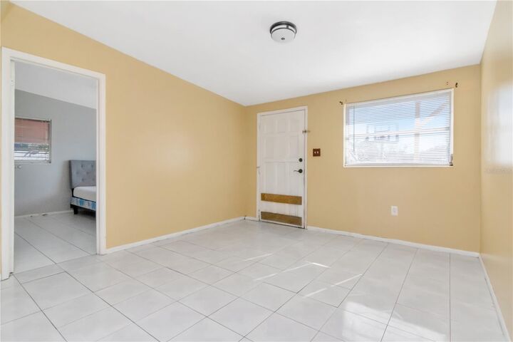 Property Photo:  6903 Larmon Street  FL 33634 