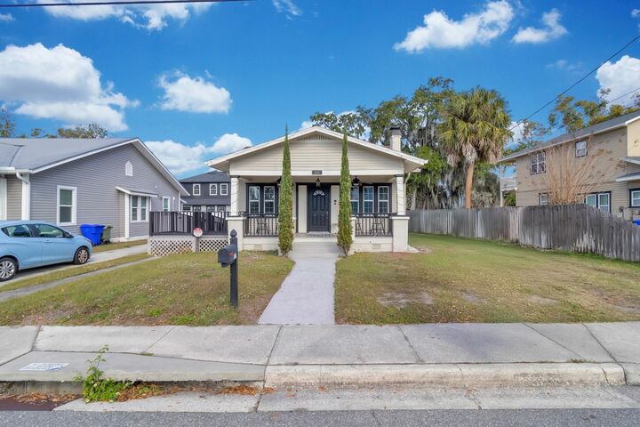 Property Photo: 721 Mabbette Street FL 34741