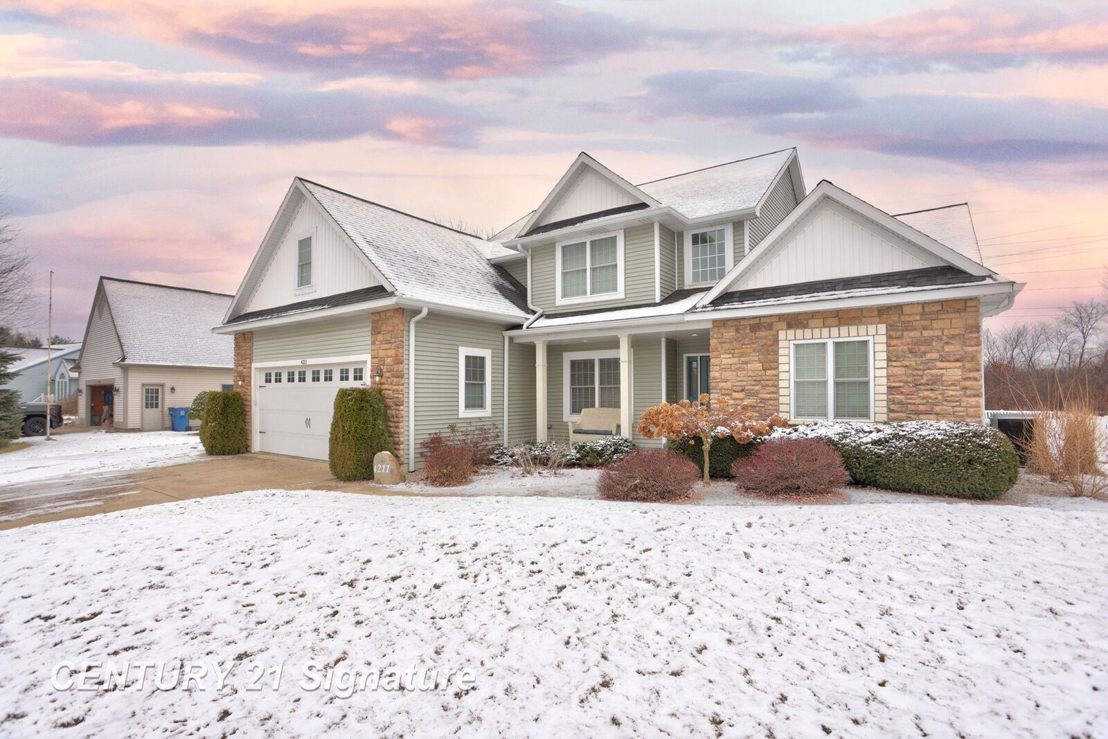 Property Photo:  4211 Spurwood Drive  MI 48603 