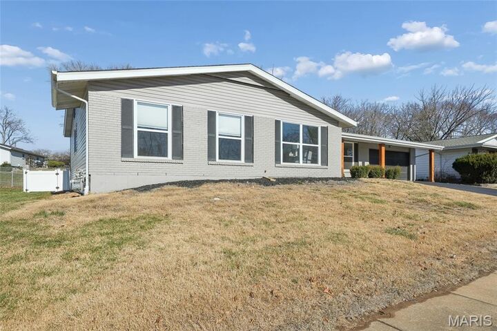 Property Photo:  12381 Merrick Drive  MO 63146 