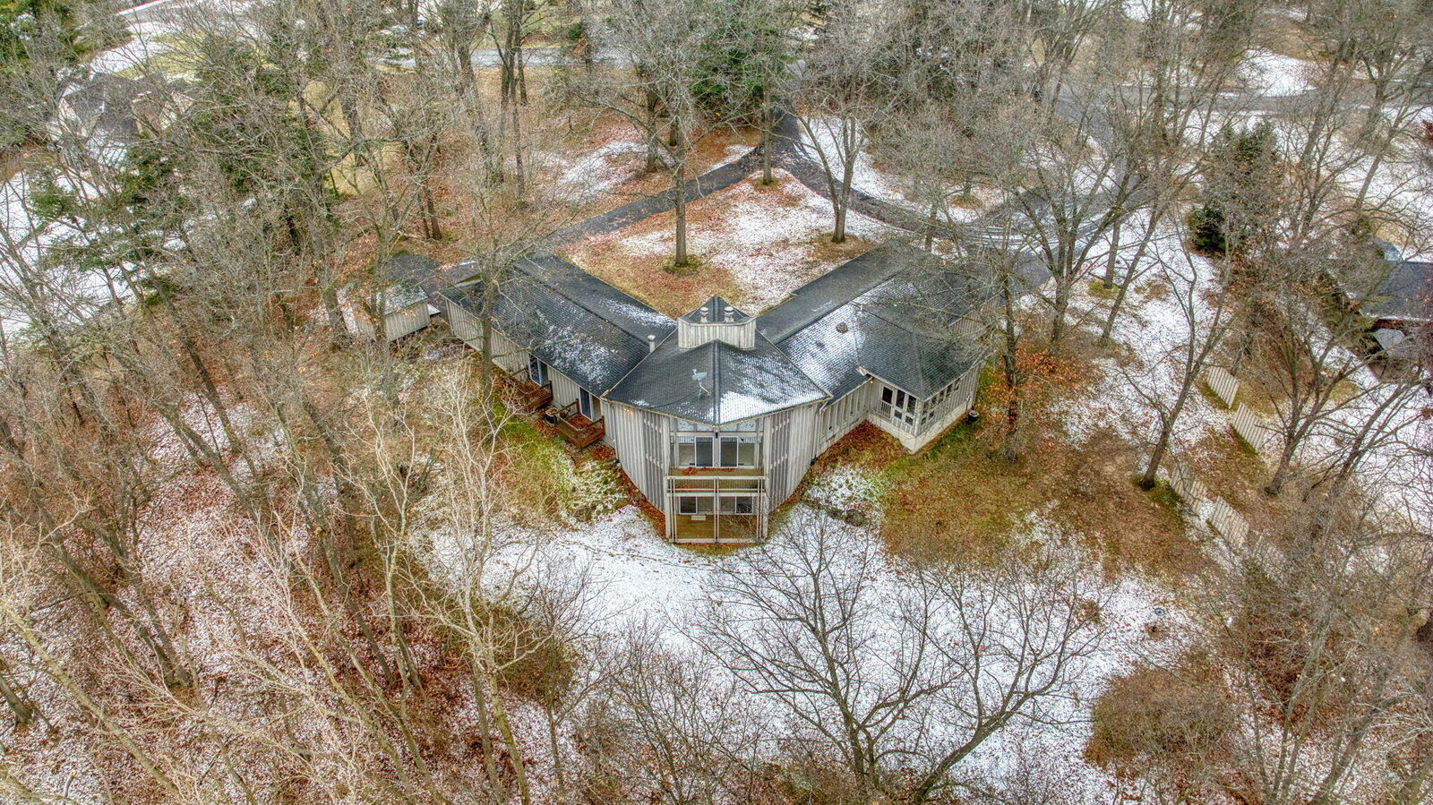 Property Photo:  644 Grat Strasse Road  MI 48158 