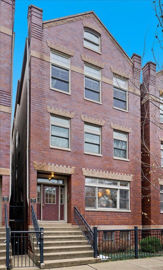 Property Photo:  1348 W George Street 1  IL 60657 