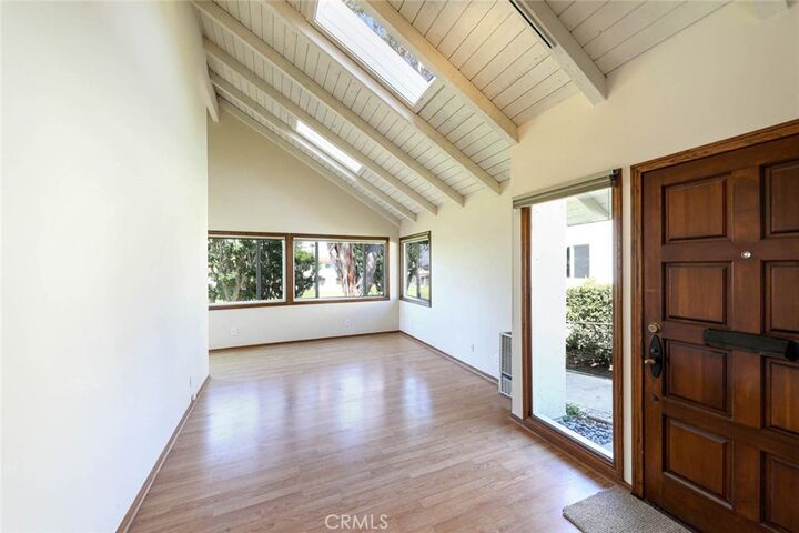 Property Photo:  306 Avenida Cumbre  CA 92660 