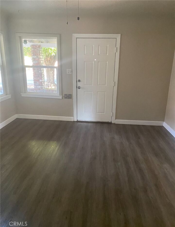 Property Photo: 704 N Garden CA 93291