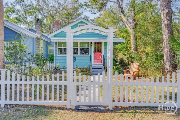 Property Photo:  1011 Lovell Avenue  GA 31328 