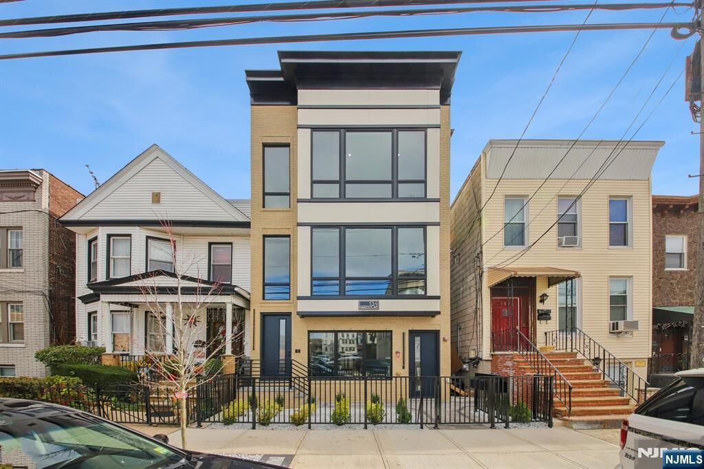 Property Photo:  134 Hancock 3  NJ 07307 