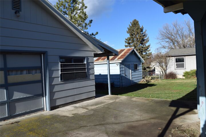 Property Photo: 317 2nd Avenue MT 59865