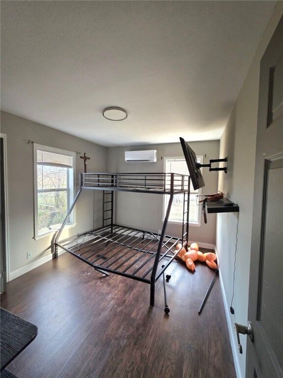 Property Photo:  926 Maple Street  AR 72756 