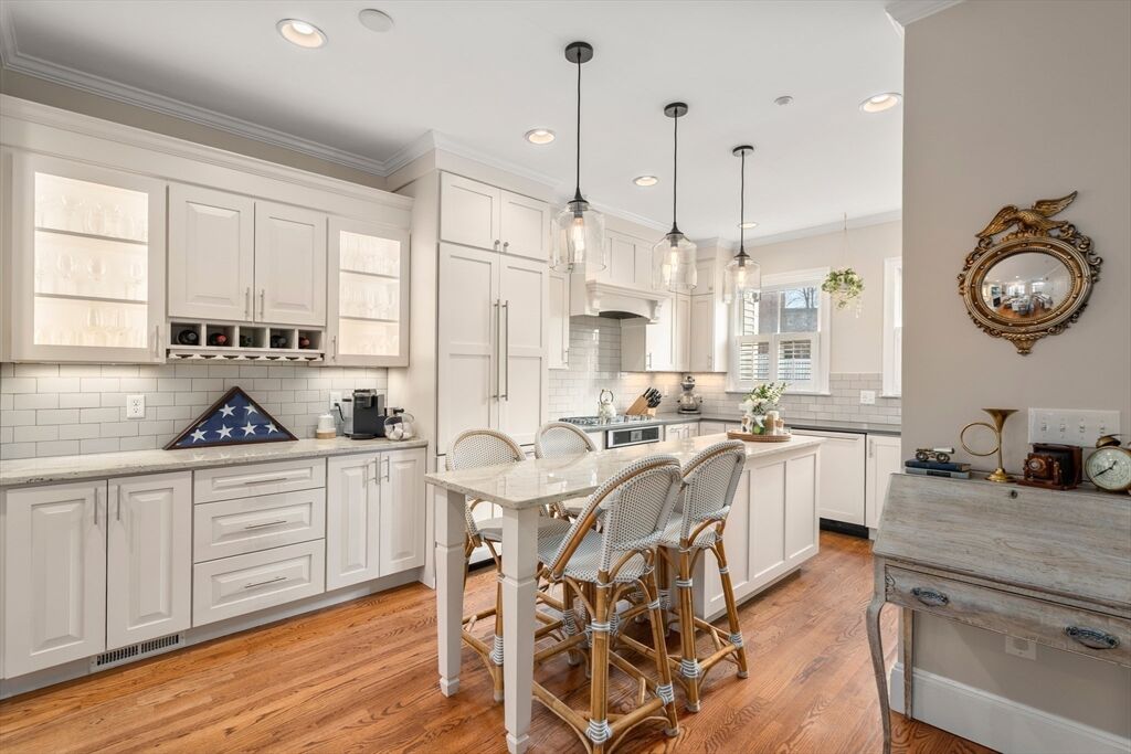 Property Photo:  19 Charles St  MA 02129 