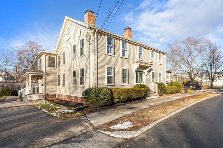 Property Photo:  225 South St 1  MA 02043 