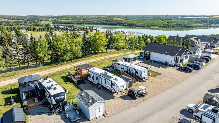 Property Photo: 25054 South Pine Lake Road 6154 AB T0M 1R0