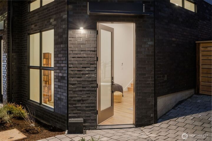 Property Photo:  4406 A  50th Avenue S  WA 98118 