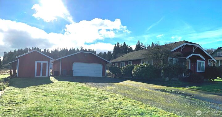 Property Photo:  1020 S Fruitland  WA 98371 