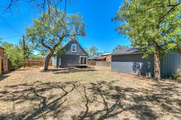Property Photo:  6622 Knickerbocker Rd  TX 76904 