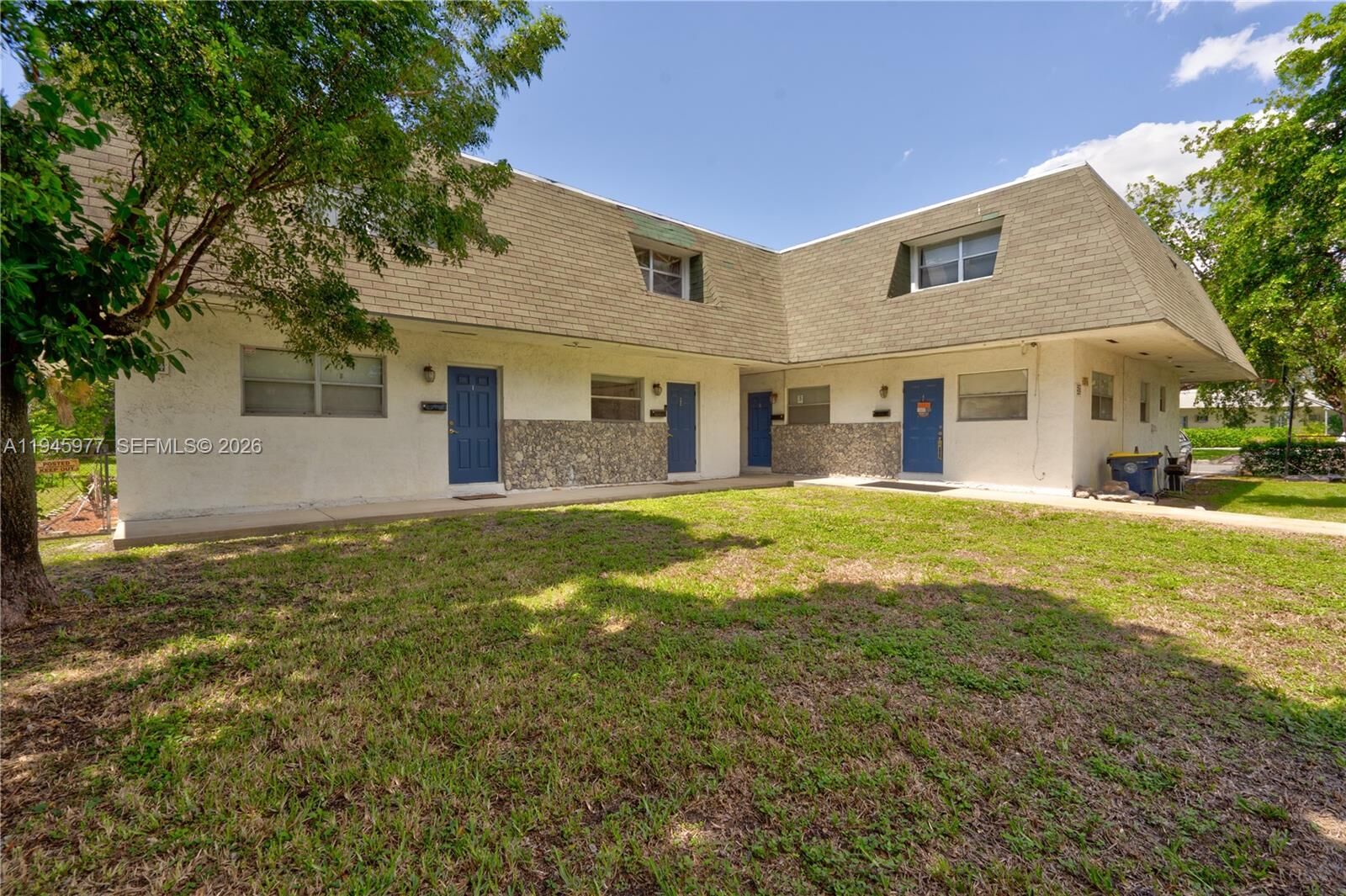 Property Photo:  502-504 Phippen Waiters 3  FL 33004 