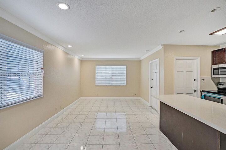 Property Photo:  601 SE 5th Ct 110  FL 33301 