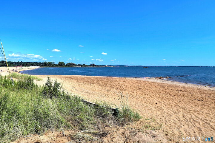 Property Photo:  920 Ocean Avenue E1  CT 06516 