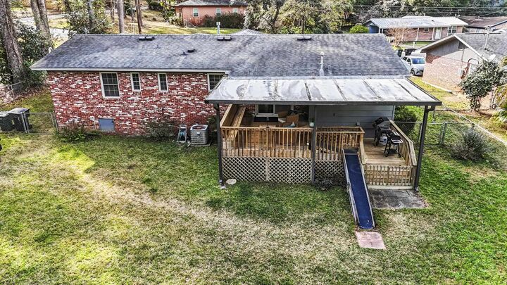 Property Photo: 2505 Mayfair Road FL 32303