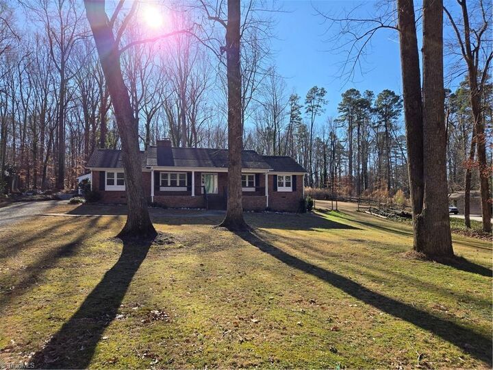 Property Photo:  207 Buttercup Drive  NC 27282 