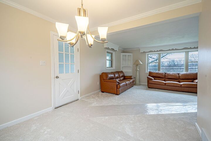 Property Photo:  1435 Morrow Rd  PA 15241 