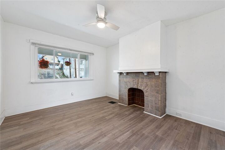 Property Photo:  1312 Ross St  PA 15132 